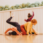 Contact Improvisation  - Sanft das Jahr verabschieden