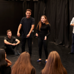 Improvisationstheater // Spiel dich frei - Theaterspiele und -experimente für Neugierige Improvisationstheater // Spiel dich frei - Theaterspiele und -experimente für Neugierige